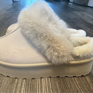 Glaze Cream Plush Fur Slippers